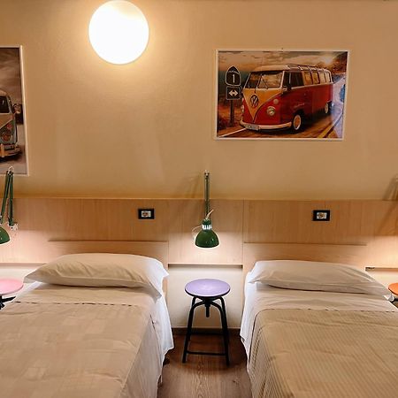 Central Hostel Bg Bergamo Eksteriør bilde