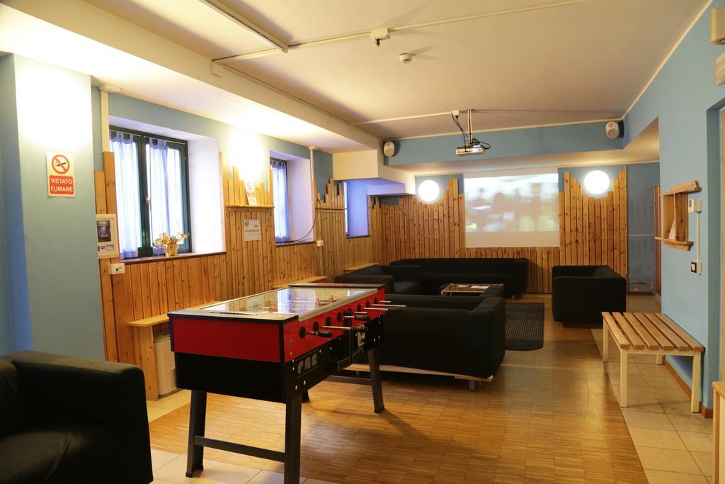 Central Hostel Bg Bergamo Eksteriør bilde