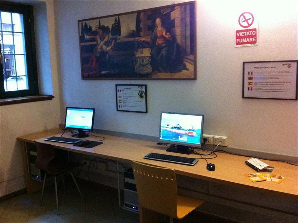 Central Hostel Bg Bergamo Eksteriør bilde