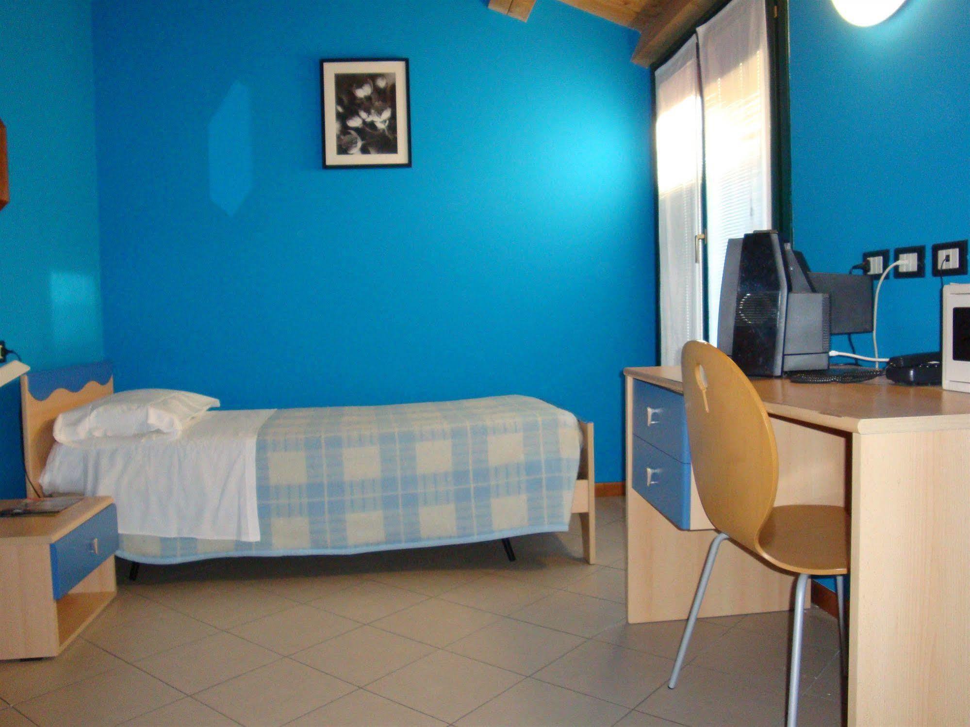 Central Hostel Bg Bergamo Eksteriør bilde