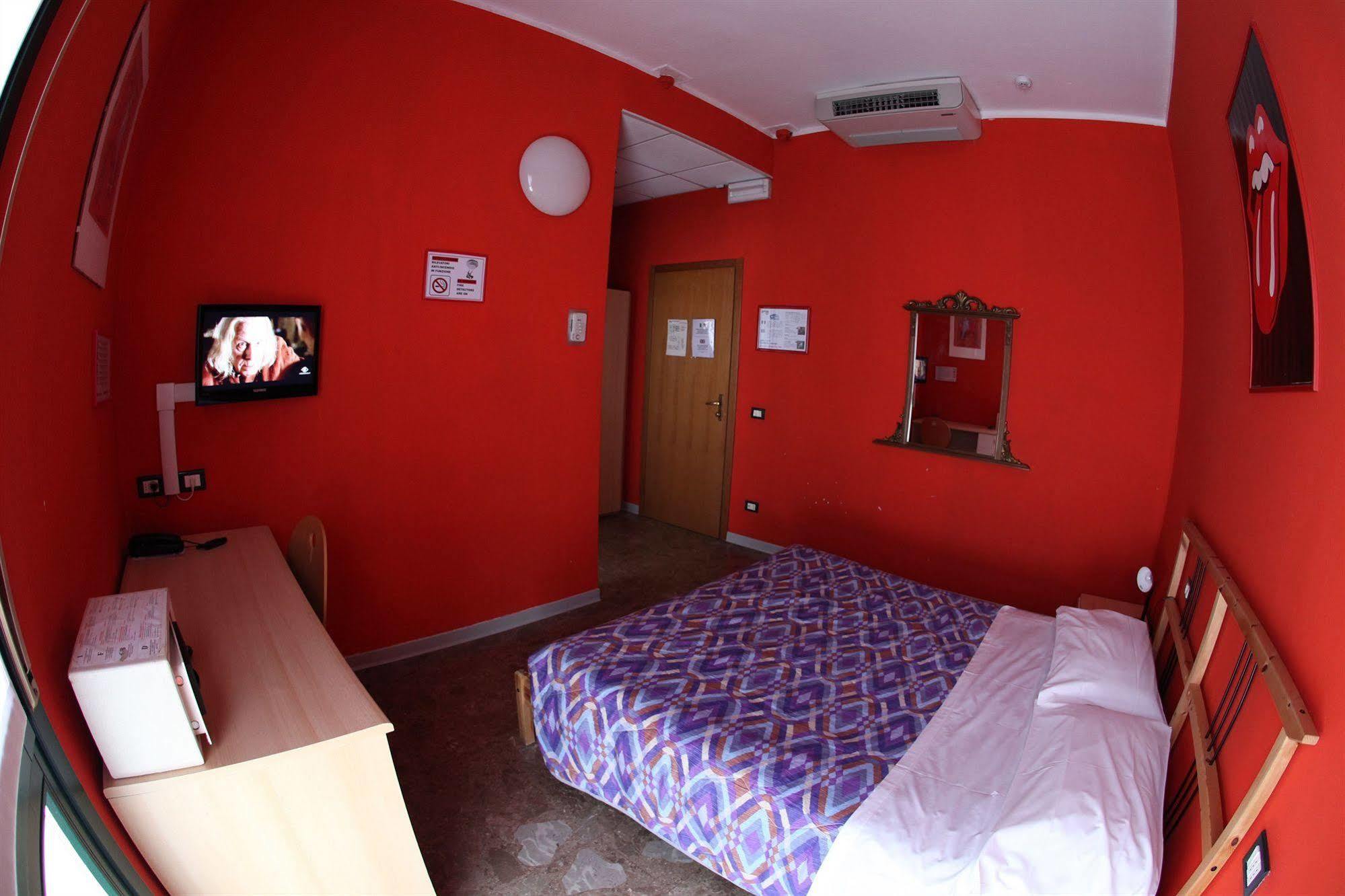 Central Hostel Bg Bergamo Eksteriør bilde